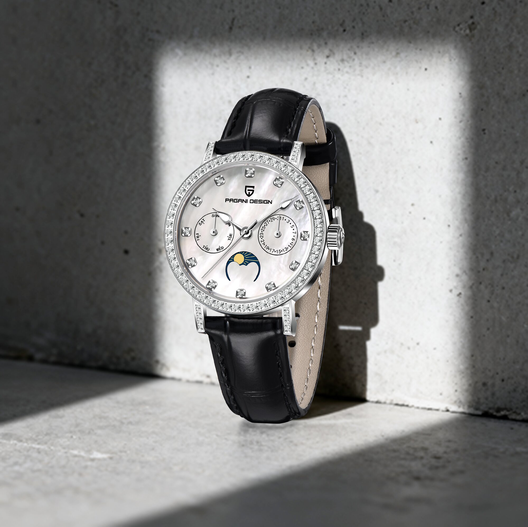 Luxury Watch Moon Phase - PAGANI DESIGN นาฬิกาควอทซ์สุดหรูสำหรับสุภาพสตรี สายหนังคลาสสิก กระจกแซฟไฟร์ แสดงปฏิทินรายสัปดาห์