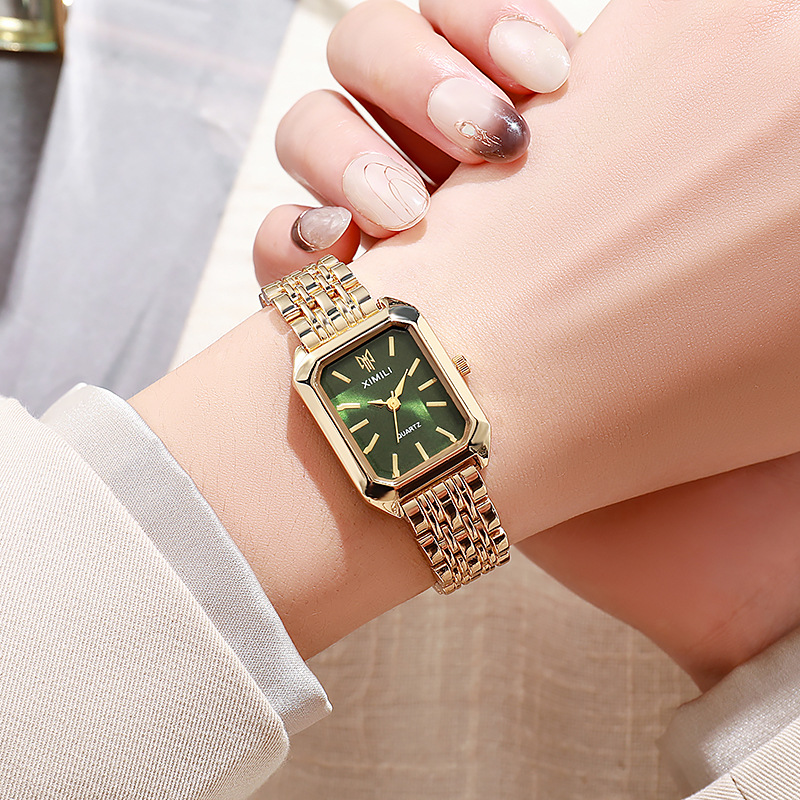 ผู้หญิงหรูหรานาฬิกาแฟชั่นสี่เห - Luxury Watch Lady บทวิจารณ์และราคา